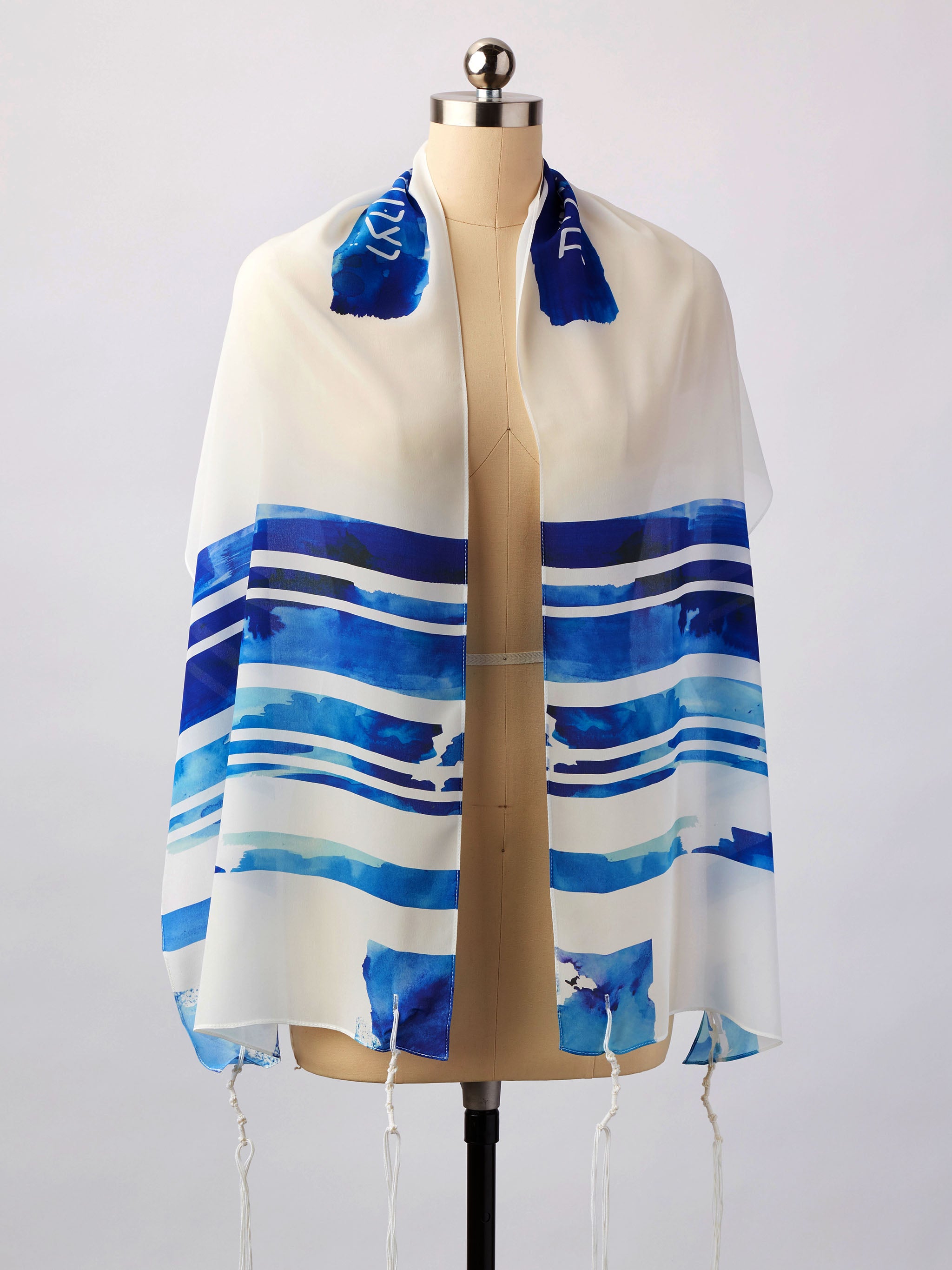 How to Tie Tzitzit - Advah Designs